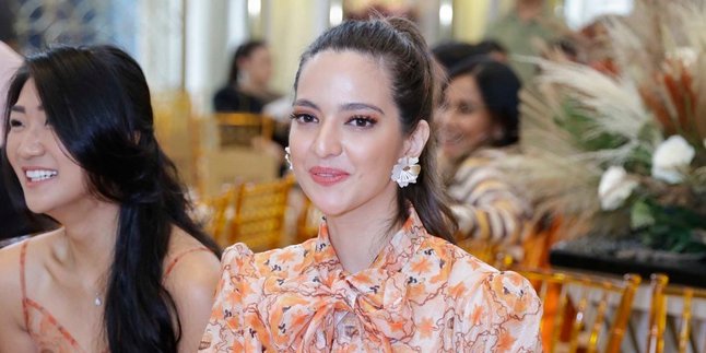 Despite Being Super Rich, Nia Ramadhani Still Breaks Fast with Instant Noodles