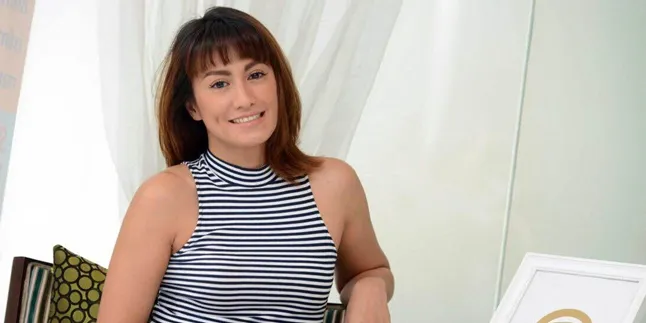 Meski Usia Sudah 38 Tahun, Davina Veronica Makin Terlihat Cantik Meski Usia Sudah 38 Tahun, Davina Veronica Makin Terlihat Cantik