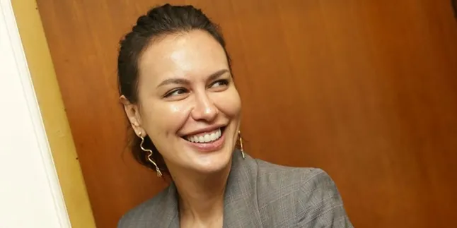 Meski Vegetarian, Sophia Latjuba Nggak Kerepotan Soal Makanan Selama Di Jerman