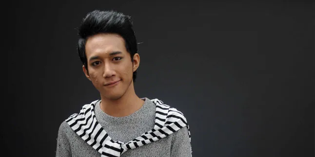 Mesra Dengan Hesty Klepek Klepek, Dicky SMASH Ngaku Hanya Teman