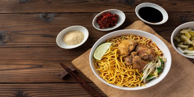 Simple Chicken Noodles, Legendary Recipe with Authentic Taste that Tempts the Appetite!