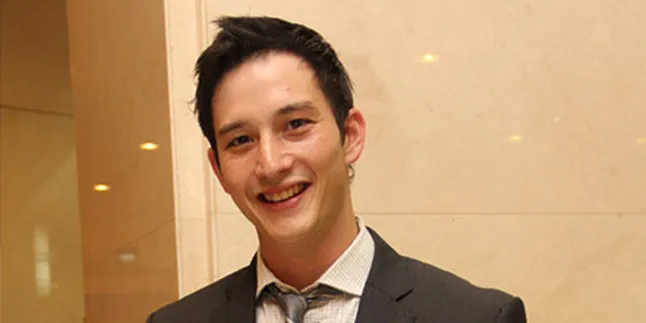 Mike Lewis Jadi Seteru Bisnis Tamara Bleszynski