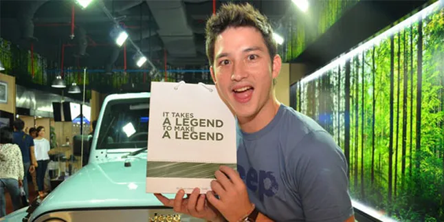 Mike Lewis Mulai Buka Diri Cari Pendamping