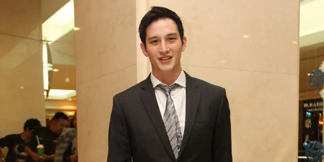 Mike Lewis Ungkap Gampangnya Jadi Aktor di Indonesia