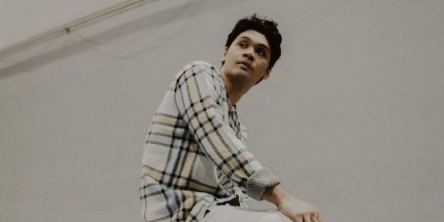 Mikha Angelo Rilis Single yang Bertajuk TERJANJI (OST. CEK TOKO SEBELAH 2)