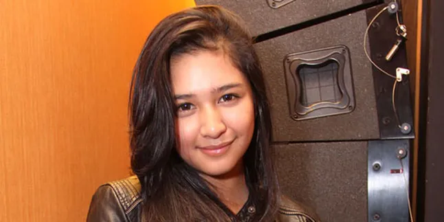 Mikha Tambayong Tak Takut Cinlok