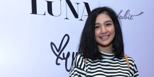 Mikha Tambayong Menikmati Hidup Dalam Kejenuhan