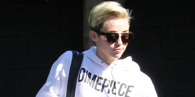 Miley Cyrus Bantah Dirinya Berusaha Tampil Seksi