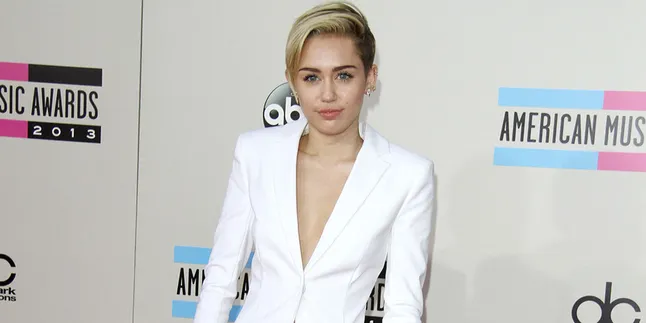 Miley Cyrus Masuk Rumah Sakit Gara-Gara Alergi Parah