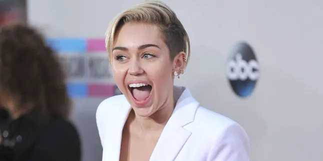 Miley Cyrus Musisi Paling Berpengaruh Menurut Forbes, Setuju?