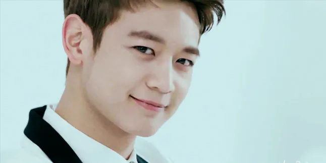 Minho SHINee dan Oh Yeon Seo Berbagi Makanan? Minho SHINee dan Oh Yeon Seo Berbagi Makanan?