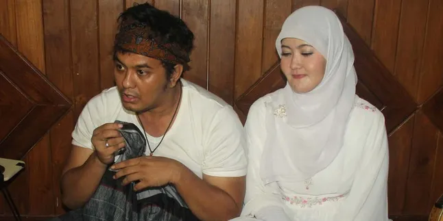 Minim Dana, Dicky Chandra Bayar Artis Pakai Nasi Bungkus