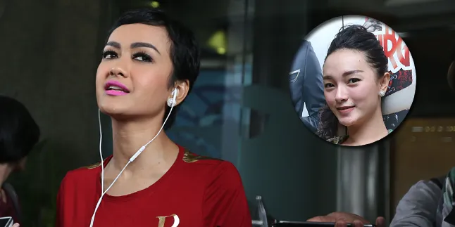 Minta Maaf Atas Nama Zaskia Gotik, Julia Perez Menangis