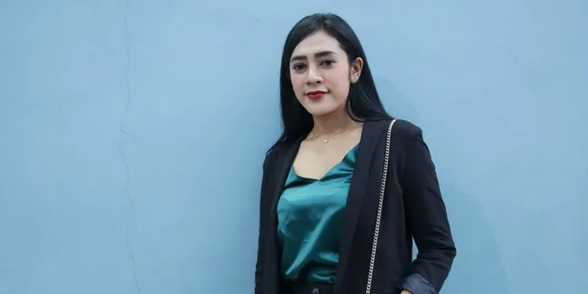 Minta Maaf, Vernita Harap Rumah Tangga Richie Five Minutes dan Angel Baik-Baik Saja