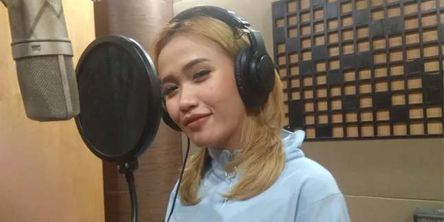 Miris, Lala Sawer Pernah Dibayar dengan Uang Palsu