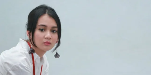 Mobil Ditabrak lalu Dibentak, Dea Annisa Nangis karena Panik