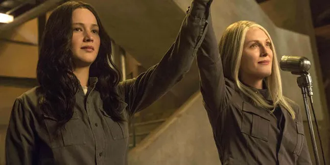 'MOCKINGJAY: PART 1' Bertengger di Puncak Chart Box Office 'MOCKINGJAY: PART 1' Bertengger di Puncak Chart Box Office