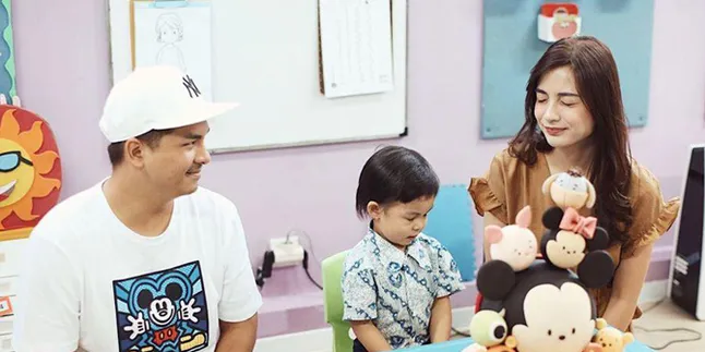 Momen Ceria Perayaan Ultah Nastusha, Dirayakan Secara Sederhana Momen Ceria Perayaan Ultah Nastusha, Dirayakan Secara Sederhana