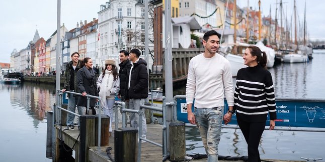 Darius Sinathrya and Donna Agnesia's Year-End Vacation in Europe, Reunion with Their Two Sons