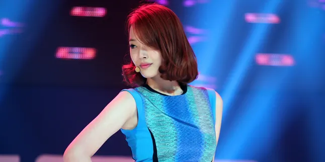 Momen Intim Sulli Ucapkan Selamat Ulang Tahun 'Keluarga' Pacar Momen Intim Sulli Ucapkan Selamat Ulang Tahun 'Keluarga' Pacar