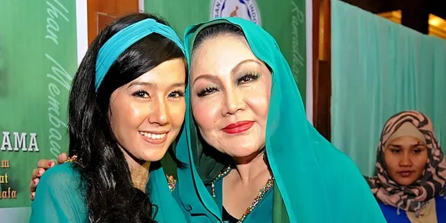 Momen Kebersamaan Ardina Rasti dan Ibunda di Hari Raya