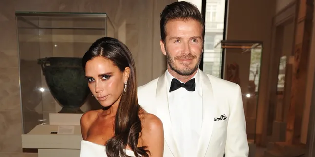 Momen Langka, David Dapat Ciuman Dari Victoria Beckham