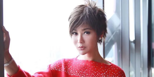 Momen Menyentuh Inul Daratista Setia Begadang Jaga Anak di RS