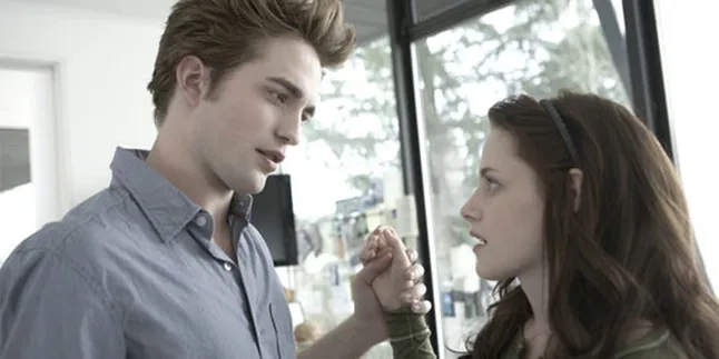 Momen-Momen Penting Dalam TWILIGHT SAGA (Part 1) Momen-Momen Penting Dalam TWILIGHT SAGA (Part 1)