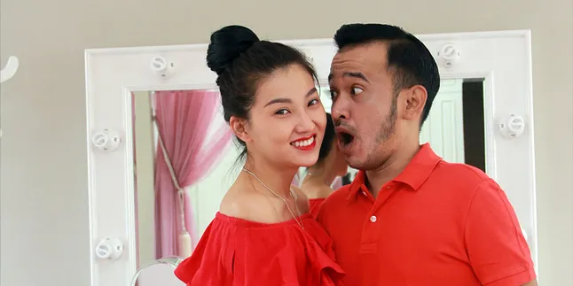Momen Romantis Ruben dan Wenda, Sikat Gigi Bersama Momen Romantis Ruben dan Wenda, Sikat Gigi Bersama