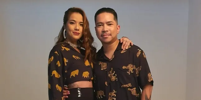 Momen Romantis Sheila Marcia Dilamar Sang Kekasih, Kado Natal Terindah! Momen Romantis Sheila Marcia Dilamar Sang Kekasih, Kado Natal Terindah!