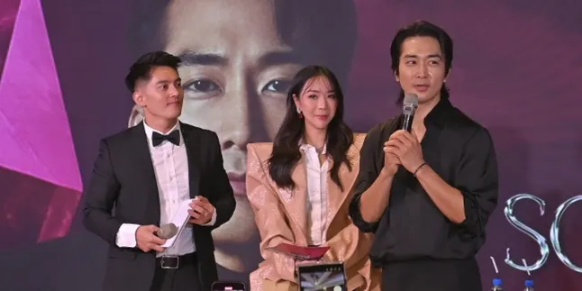 Momen Song Seung Heon Sapa Penggemar di Indonesia