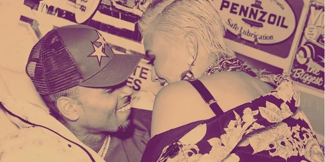 Momen Ultah, Agnez Mo Pajang Foto Teaser Mesra Bareng Chris Brown Momen Ultah, Agnez Mo Pajang Foto Teaser Mesra Bareng Chris Brown
