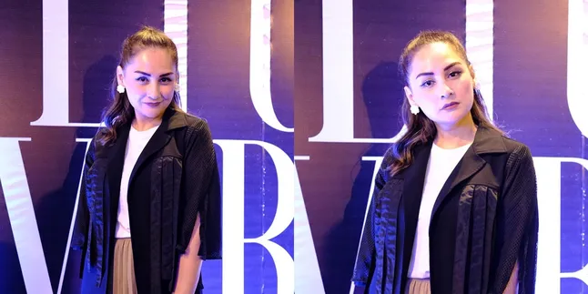 Mona Ratuliu Jadi Rebutan Anak-anak, Tendang-Tendangan Tak Terhindarkan Mona Ratuliu Jadi Rebutan Anak-anak, Tendang-Tendangan Tak Terhindarkan