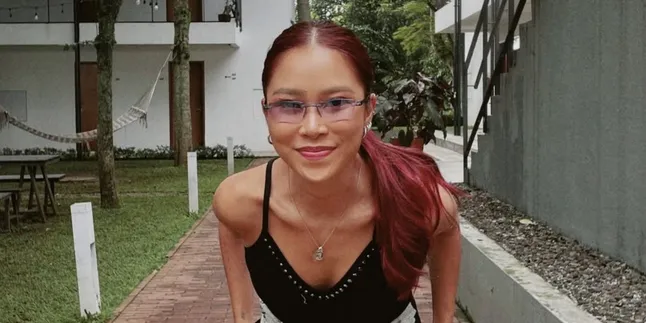 Monica Karina Jadi Satu-satunya Wakil Indonesia yang Dimentori Langsung oleh Anderson .Paak di Irlandia
