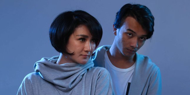 Monostereo Tak Ingin Jadi Bayang-Bayang Musisi Lain