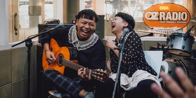 More on Mumbles Ceritakan Kisah Unik Saat Penciptaan Lirik 'Such Is Life' More on Mumbles Ceritakan Kisah Unik Saat Penciptaan Lirik 'Such Is Life'