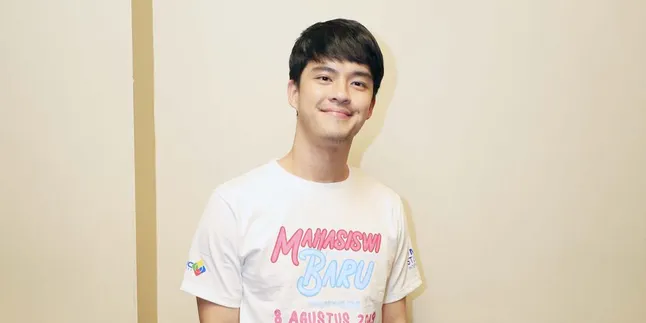 Morgan Oey Sempat Stres saat Syuting Film 'MAHASISWI BARU'