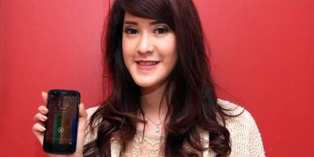 Moto-G Bikin Selfie Elma Makin Keren