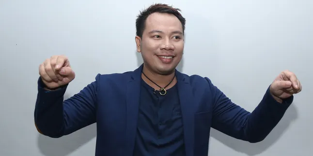 Move On Dari Zaskia, Vicky Prasetyo Berpetualang Cari Wanita Move On Dari Zaskia, Vicky Prasetyo Berpetualang Cari Wanita
