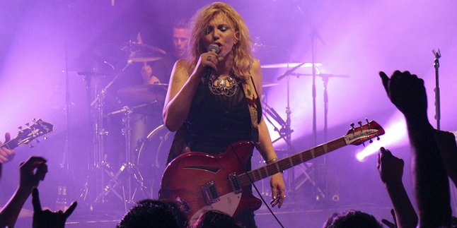 Muak Dengan Lagunya Sendiri, Courtney Love Ganti Genre