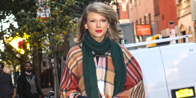 Muda dan Berprestasi, Taylor Swift Raih Penghargaan di AMA