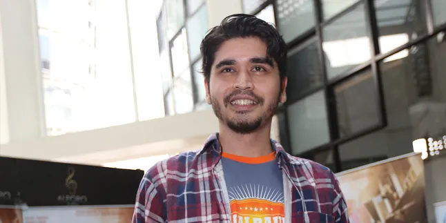 Muka Artis, Rizky Hanggono Lolos Tilang