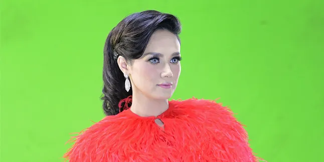 Mulan Jameela Tanggapi Haters Yang Kritik Pedas Gaya-nya Mulan Jameela Tanggapi Haters Yang Kritik Pedas Gaya-nya