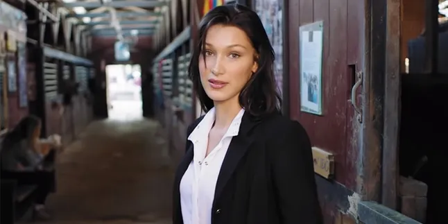 Muncul dengan Rambut Baru, Bella Hadid Makin Cantik Atau ...
