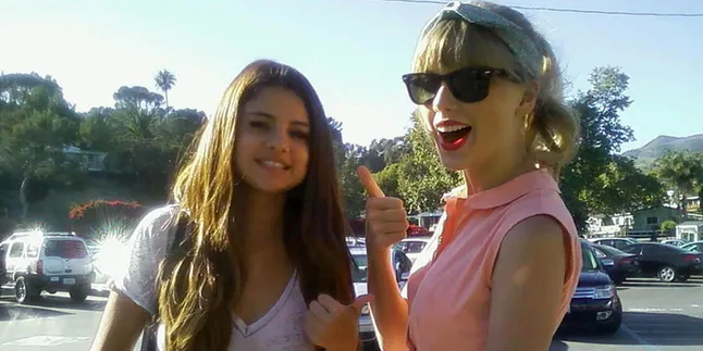 Mungkinkah Ini Alasan Selena Gomez Unfollow Taylor Swift? Mungkinkah Ini Alasan Selena Gomez Unfollow Taylor Swift?