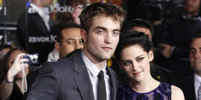 Murung, Apa Yang Sedang Dibicarakan Robsten? Murung, Apa Yang Sedang Dibicarakan Robsten?