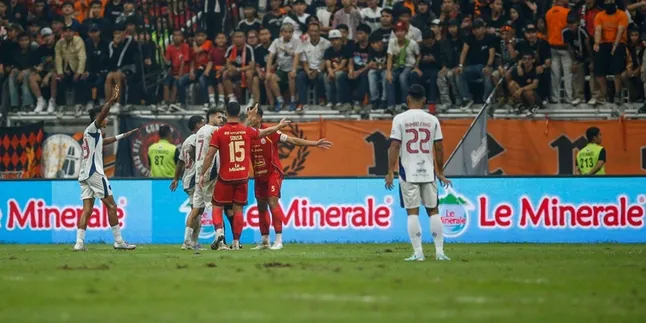 Musim Baru, Semangat Baru! Le Minerale Jadi Official Mineral Water Broadcast Partner Super League 2025/2026 Musim Baru, Semangat Baru! Le Minerale Jadi Official Mineral Water Broadcast Partner Super League 2025/2026