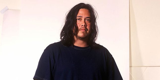 Musisi Dunia Ungkap Duka Atas Kematian Bassis Deftones