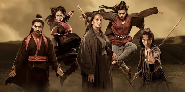 Musuhan di Film, 'PENDEKAR TONGKAT EMAS' Akrab di Tempat Tidur