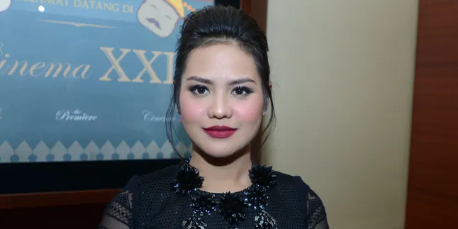 Mytha Lestari Tidak Mengungkapkan Jenis Kelamin Sang Anak, Ini Alasannya Mytha Lestari Tidak Mengungkapkan Jenis Kelamin Sang Anak, Ini Alasannya